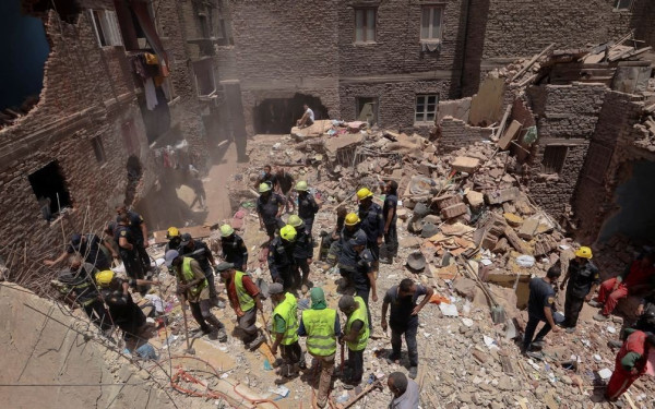 Κατέρρευσε πενταώροφο κτίριο στο Κάιρο - Τουλάχιστον 13 νεκροί (βίντεο)