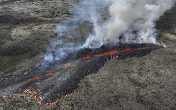Εξερράγη ηφαίστειο στην Ισλανδία κοντά στο Ρέικιαβικ - Δείτε βίντεο