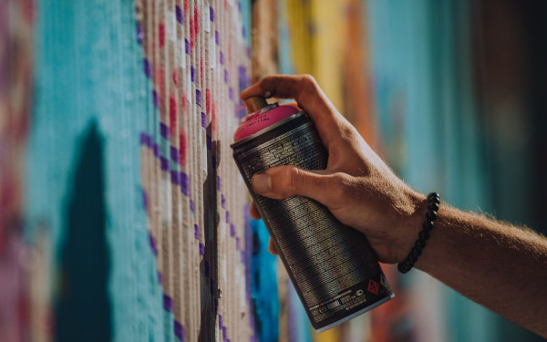 Οι νέοι θα καλλωπίσουν το Ωραιόκαστρο με γκράφιτι