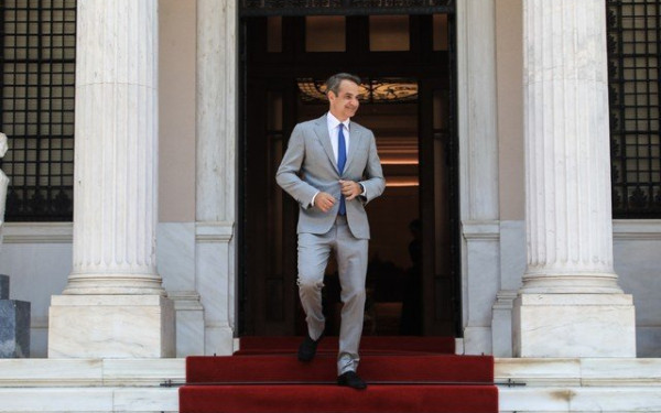 Τα πρώτα γκολ και τα... αυτογκόλ της νέας κυβέρνησης 