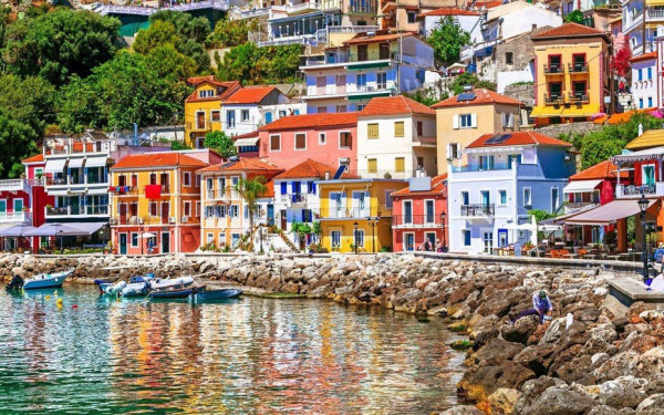 Καταγγελία - Πάργα: Σερβιτόρος ζήτησε τα δεδουλευμένα του και τον ξυλοφόρτωσαν 