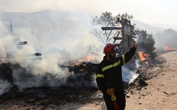Οριοθετήθηκε άμεσα πυρκαγιά στο Μαρκόπουλο Αττικής