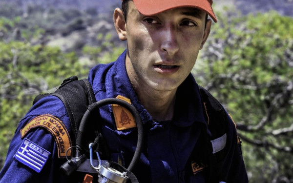 Πυροσβεστική: Συνεχίζεται η μάχη με τις αναζωπυρώσεις σε Πάρνηθα, Έβρο, Ροδόπη, Βοιωτία 