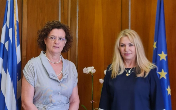 To τετ-α-τετ  της υφυπουργού Ανάπτυξης με την πρόεδρο του Συνδέσμου Βιομηχανιών Ελλάδος