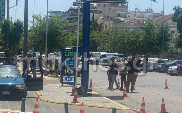 Θεσσαλονίκη: Νεκρός από πυροβολισμό στη μέση του δρόμου στην Ανάληψη - Ταυτοποιήθηκε ο ιδιοκτήτης του οχήματος (φωτ.)