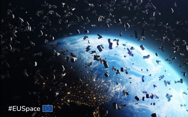 «Κυκλοφοριακό» και «χωματερές» στο διάστημα - 20.000 δορυφόροι σε μια δεκαετία!