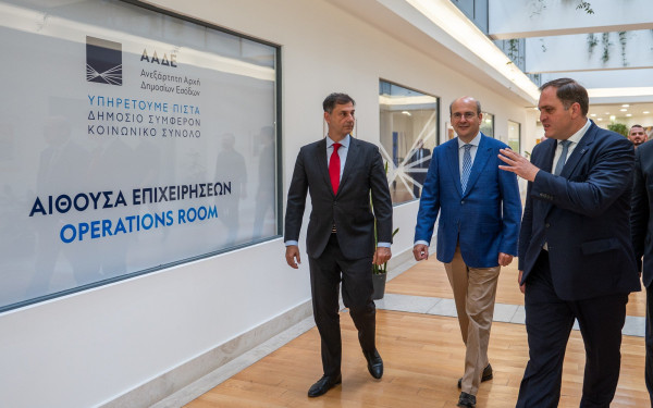 Κ. Χατζηδάκης: Το «αυτοκίνητο» της κυβέρνησης δεν έχει όπισθεν στο θέμα της φοροδιαφυγής