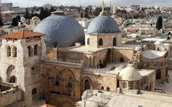 Ιεροσόλυμα: Κεκλεισμένων των θυρών οι τελετές του Πάσχα στον Πανάγιο Τάφο για τους Καθολικούς