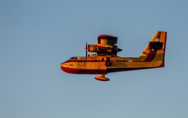 Τι προβλέπει η συμφωνία για την αγορά των Canadair: «Παρακαταθήκη για τις επόμενες γενιές»