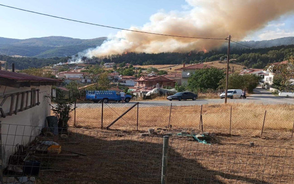 Υπό έλεγχο η φωτιά στη Δεσκάτη Γρεβενών