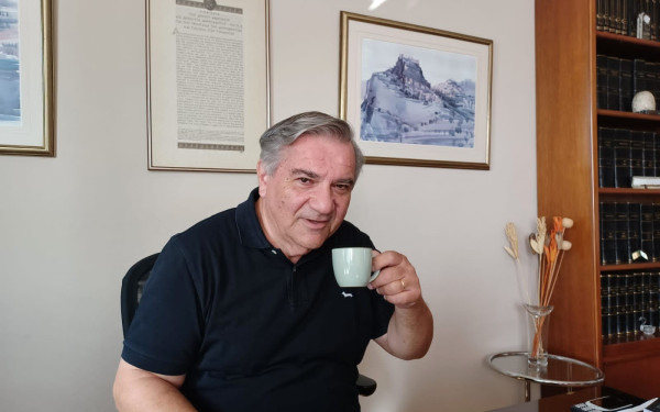 Πρωινός Καφές με τον Χάρη Καστανίδη (βίντεο, φωτ.)