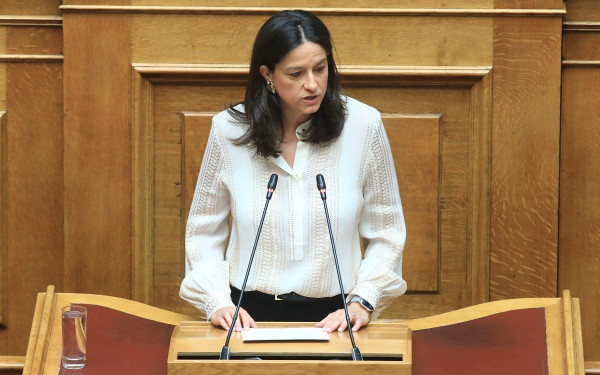 Εξειδίκευση των μέτρων που εξήγγειλε ο πρωθυπουργός στη ΔΕΘ για την εργασία από τη Νίκη Κεραμέως