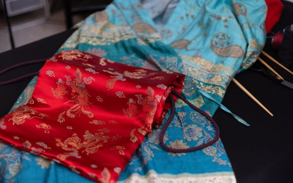 Θεσσαλονίκη: Ράβοντας ιαπωνικά κιμονό στην καρδιά της πόλης (φωτ.)