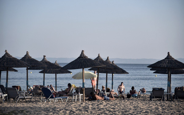 «Κίνημα της Πετσέτας»: Συνελήφθη ο δήμαρχος Σερίφου (βίντεο)