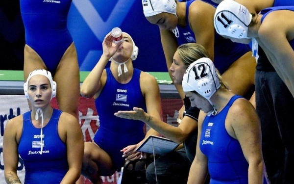 Πόλο: Η Εθνική γυναικών έχασε και από την Ουγγαρία (βίντεο)