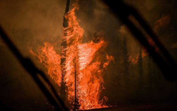 Κρήτη: Ξέσπασε μεγάλη πυρκαγιά στο Ηράκλειο