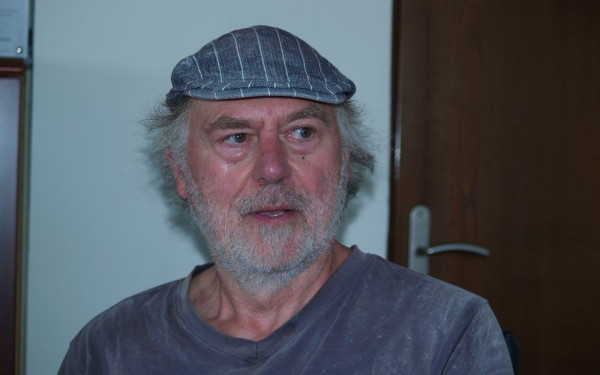 Λίμνη Πλαστήρα: Ένας Γερμανός γλύπτης φιλοτεχνεί έργο συμφιλίωσης των λαών (φωτ.)