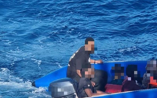 Σάμος: Διασώθηκαν 13 μετανάστες - Συνελήφθη ο διακινητής τους (΄βίντεο) 