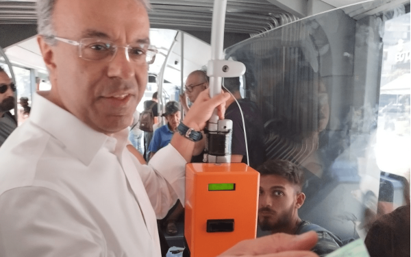 Το είπε και το έκανε ο Σταϊκούρας (φωτ.)