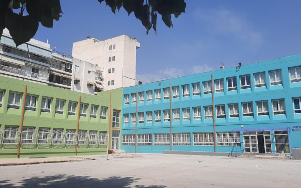 Θεσσαλονίκη: 17χρονος πλήρωσε ακριβά τη φάρσα για τοποθέτηση βόμβας σε σχολείο στη Χαριλάου