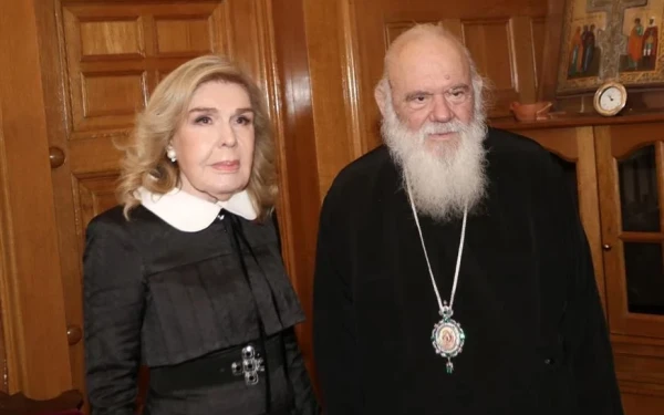 «Η ζωή και οι αγώνες της θα αποτελούν πρότυπο για τις επόμενες γενιές» - ο Αρχιεπίσκοπος Ιερώνυμος αποχαιρετά τη Μαριάννα Βαρδινογιάννη