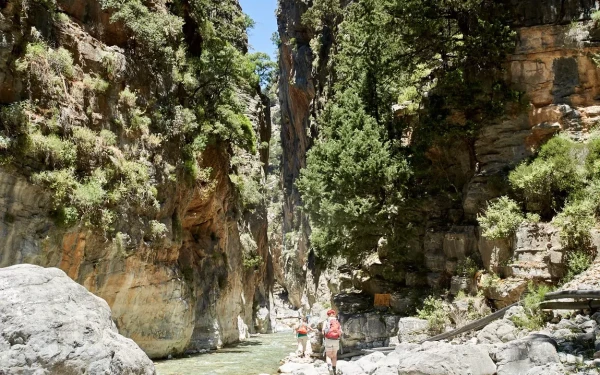 Φαράγγι της Σαμαριάς: Γυναίκα σκοτώθηκε από πτώση βράχου λόγω κακοκαιρίας - Απεγκλωβίστηκαν δεκάδες πεζοπόροι
