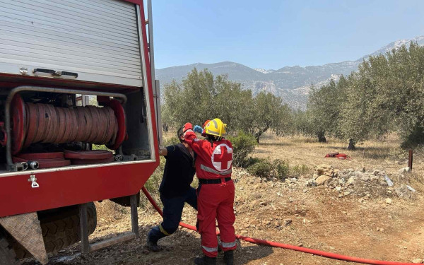 H Κύπρος συνδράμει την Ελλάδα στην κατάσβεση των πυρκαγιών