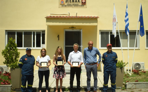 Θεσσαλονίκη: Δωρεά κουταβιού στη 2η ΕΜΑΚ - Θα συμμετέχει ενεργά στο δύσκολο έργο του Πυροσβεστικού Σώματος (φωτ.)