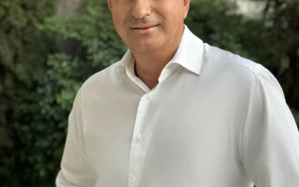 Έφυγε από το ΠΑΣΟΚ o Παναγιώτης Κόνσουλας