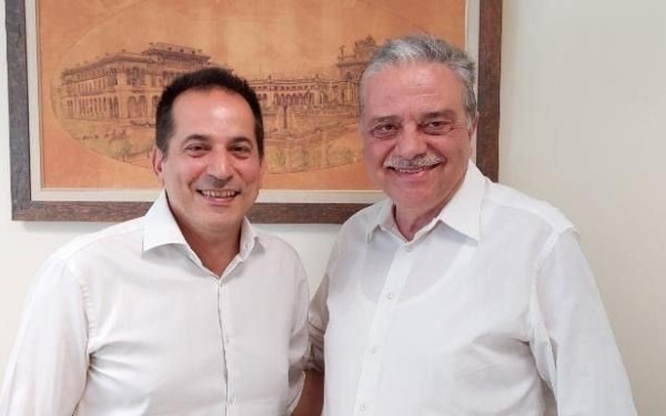 Ο γάμος Πέγκα – Τζακόπουλου, η διάσπαση των οικολόγων και το φυτώριο της TV100. Γράφει ο Σαλονικιός