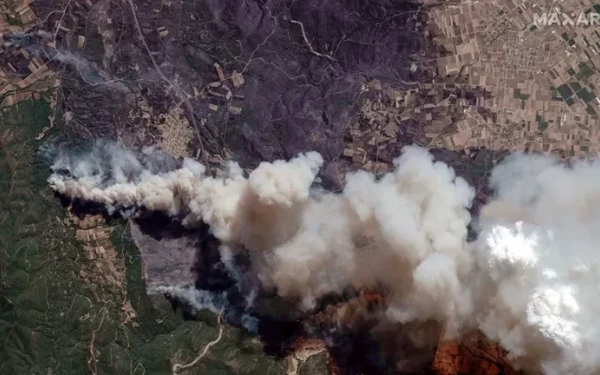 Μάλτα και Σικελία καλυμμένες από τον καπνό των δασικών πυρκαγιών της Ελλάδας - Δείτε εικόνες