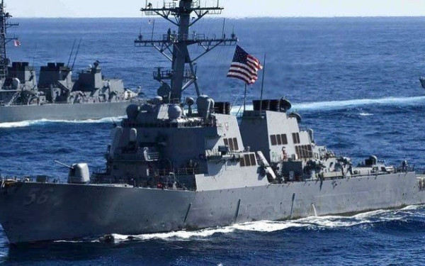 Η «Έλλη» και ελληνικό F-16 σε άσκηση με αμερικανικό αεροπλανοφόρο