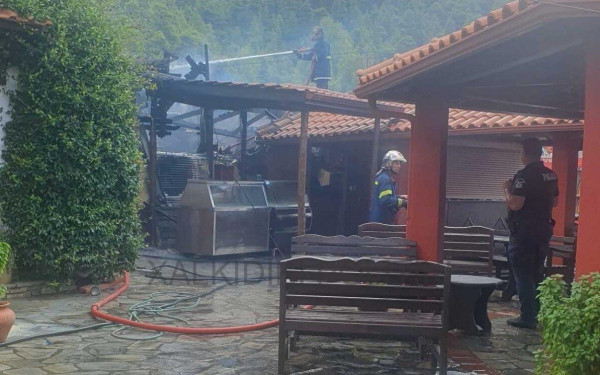 Παρθενώνας Χαλκιδικής: Φωτιά στην παραδοσιακή ταβέρνα του Paul