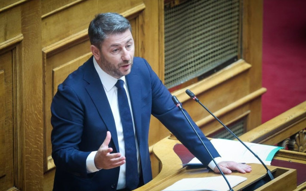 Φραστική διένεξη Ν. Ανδρουλάκη - Κ. Μητσοτάκη στη Βουλή