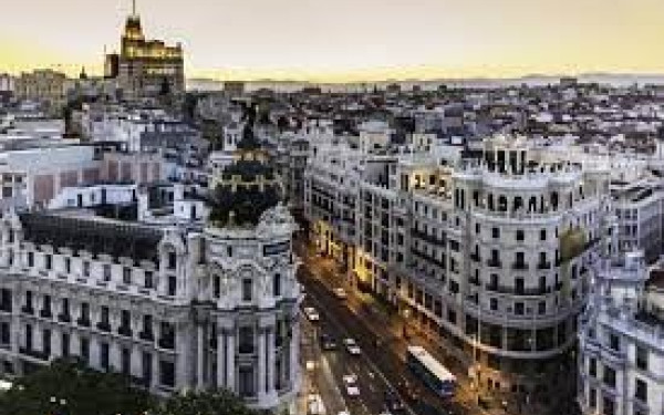 Ισπανία: Οι κάτοικοι της Μαδρίτης κλήθηκαν να μείνουν στα σπίτια τους λόγω βροχής 