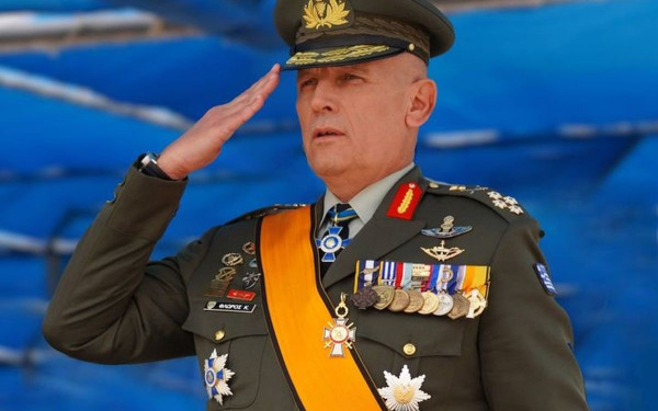 Κωνσταντίνος Φλώρος: Αποστρατεύεται έως τα μέσα Ιανουαρίου ο αρχηγός ΓΕΕΘΑ