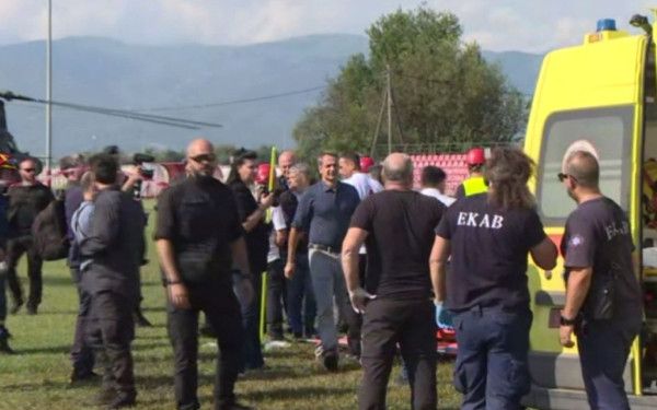 Στην Καρδίτσα ο Κυριάκος Μητσοτάκης - Αυτοψία στις πλημμυρισμένες περιοχές της Θεσσαλίας (βίντεο)