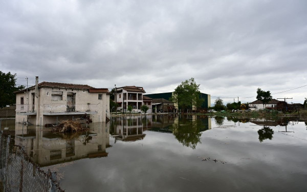 Οκτώ οι νεκροί από την κακοκαιρία - Δύο σοροί βρέθηκαν σε Βόλο και Παλαμά Καρδίτσας
