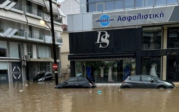 Η κακοκαιρία «Daniel»... βούλιαξε τα Τρίκαλα - Μήνυμα 112 σε τέσσερις περιοχές του νομού (βίντεο, φωτ.)