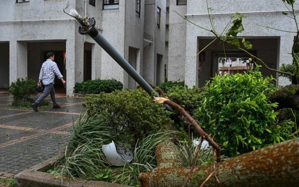 Σε συναγερμό η Ταϊβάν - Απομακρύνθηκαν 3.000 άνθρωποι καθώς έρχεται ο τυφώνας Χαϊκούι (βίντεο)