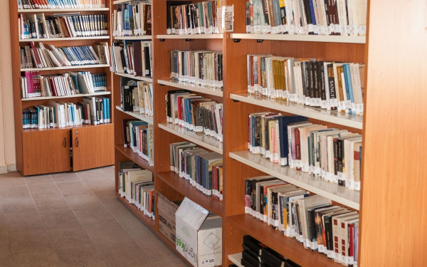 Σχολκές βιβλιοθήκες: Ενίσχυση με 60 εκατ. μέσω ΕΣΠΑ 2021-2027 Σχολκές βιβλιοθήκες: Ενίσχυση με 60 εκατ. μέσω ΕΣΠΑ 2021-2027