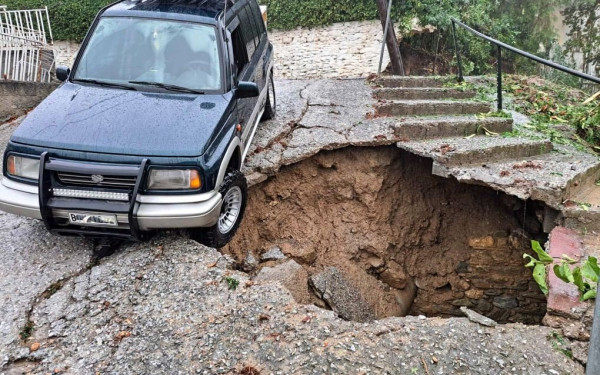 Βόλος: Πρωτοφανείς εικόνες με έρημους δρόμους ποτάμια (βίντεο)