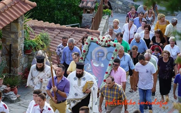 Χαλκιδική: Η Νικήτη πανηγυρίζει τον Πολιούχο της Άγιο Νικήτα - Ο λαμπρός εορτασμός και η ιστορική εκκλησία 