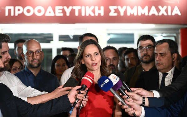 Αχτσιόγλου: Ο ΣΥΡΙΖΑ - ΠΣ δεν μπορεί να πορεύεται στα θολά νερά των εύκολων λύσεων (βίντεο)