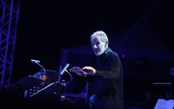 Θέατρο Λυκαβηττού: «Γιόρτασε» την αναγέννησή του με μαέστρο τον Σταύρο Ξαρχάκο