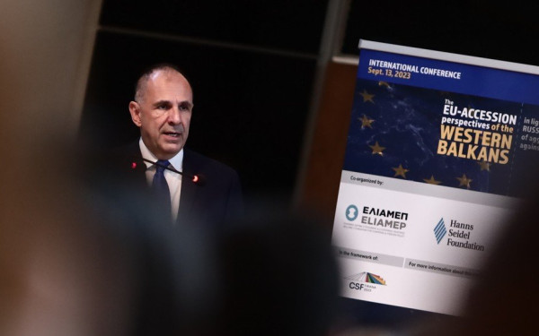 Διαδοχικές επισκέψεις σε Ιορδανία και Αίγυπτο θα πραγματοποιήσει ο Γ. Γεραπετρίτης