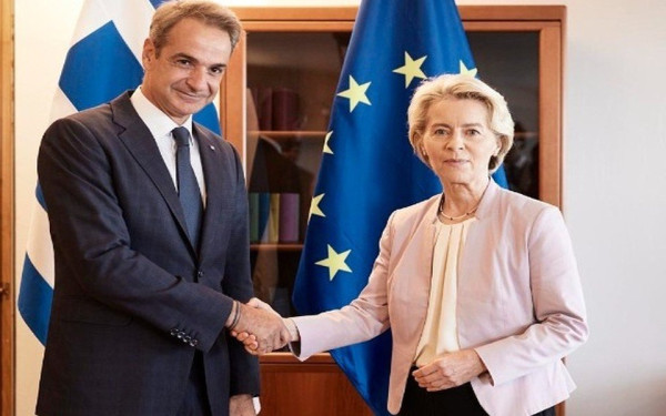 Εύσημα της Ούρσουλα φον ντερ Λάιεν σε Μητσοτάκη: Επανέφερε την Ελλάδα στο δρόμο της επιτυχίας