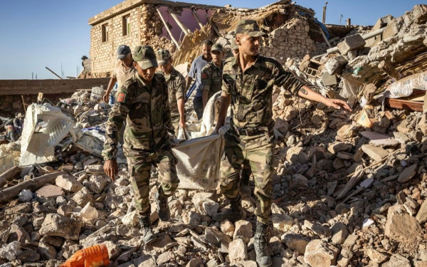 Σκηνικό αποκάλυψης μετά τον σεισμό στο Μαρόκο: Περισσότεροι από 2.100 νεκροί - «Η ζωή τέλειωσε εδώ» (βίντεο)