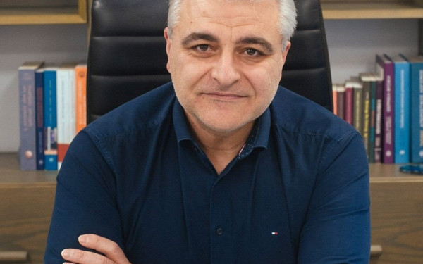 Ταβερναράκης: Ανοίγει ο δρόμος για νέα καινοτόμα φάρμακα χάρη στην ανακάλυψη μηχανισμού άμυνας στη γήρανση