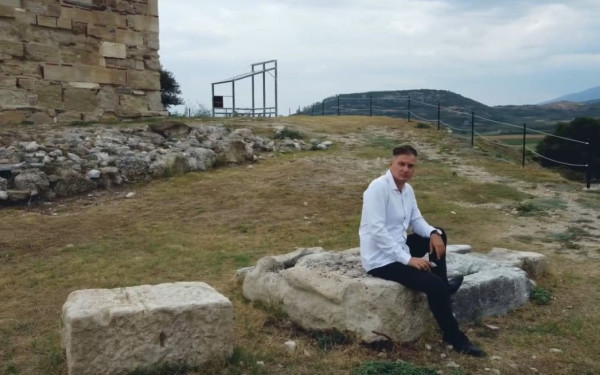 Στον Τύμβο Καστά το προεκλογικό σποτ του Βασίλη Ρόκου (βίντεο)